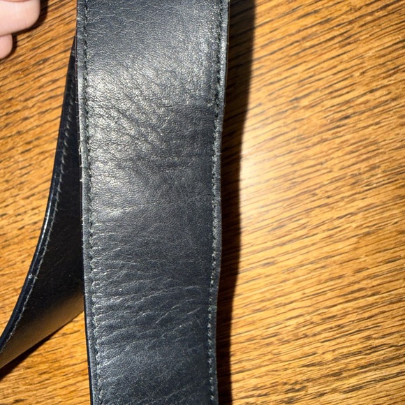 Stunning Salvatore Ferragamo Leather Shoulder Bag - Picture 6 of 13